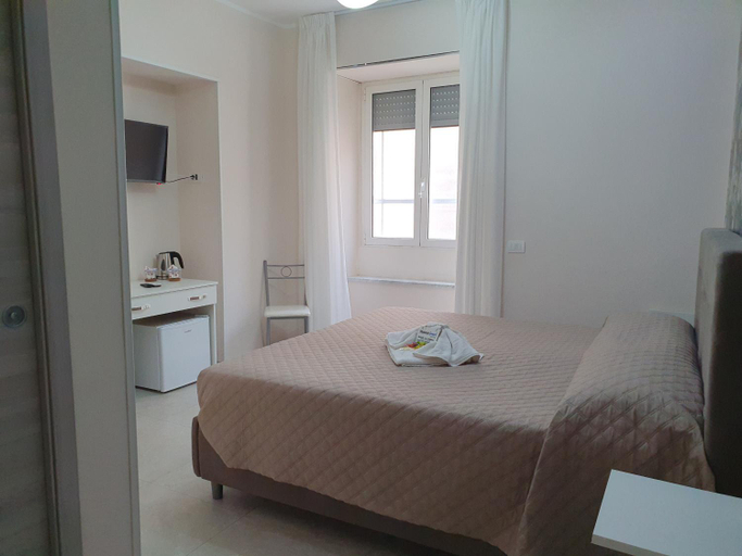 Bedroom 2, Nazionale Dream 2, Napoli