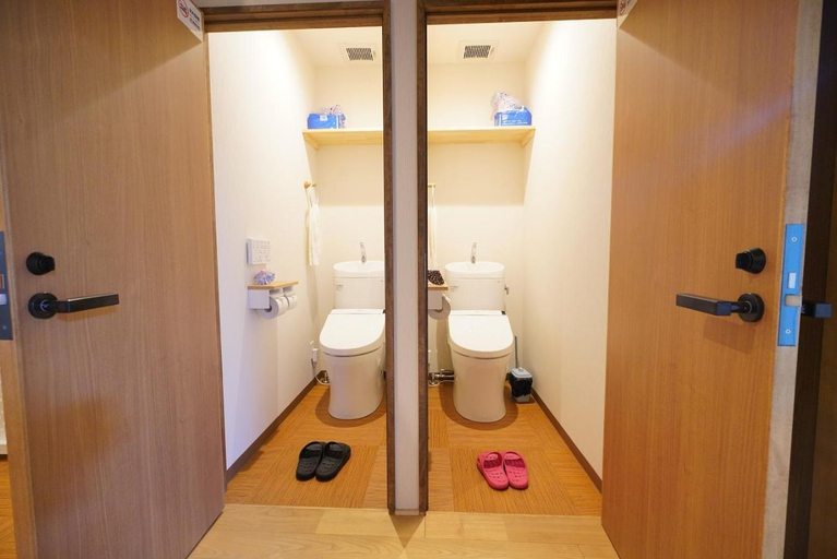 Bathroom 4, Uji Tea Inn, Ujitawara