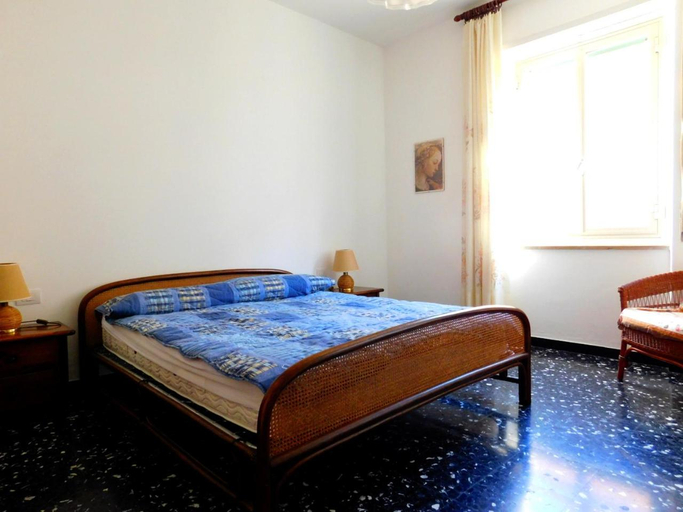 Bedroom 1, Trilocale vicino alla stazione, Levanto, La Spezia