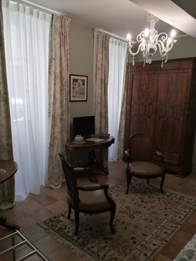 Others 5, Les Chambres de L'Horloge, Gers