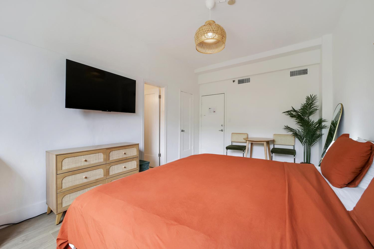 Bedroom 3, Tropics Hotel Miami Beach, Miami-Dade