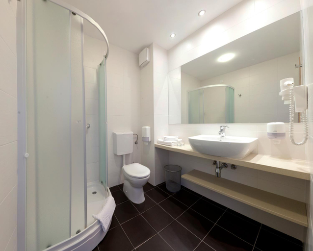Bathroom 4, Hotel Adria, Dubrovnik