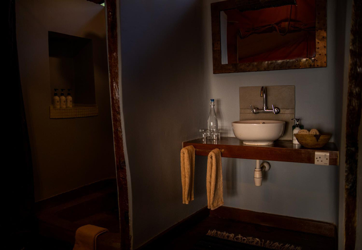Bathroom 2, Kisima Ngeda Camp, Lake Eyasi