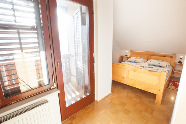 Others 5, Apartments Lovec, Cerkno