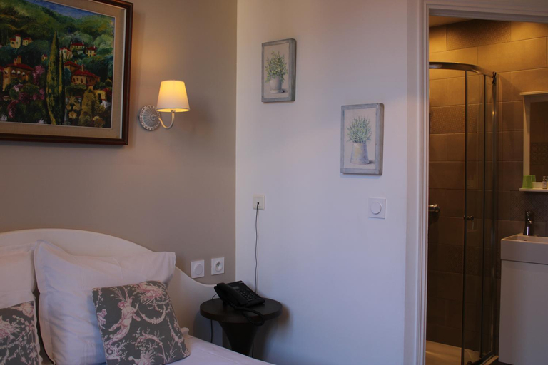 Bedroom, La Villa des Oliviers, Alpes-Maritimes