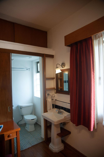 Bathroom 3, Chalet del Carmen, Coyoacan, Mexico City