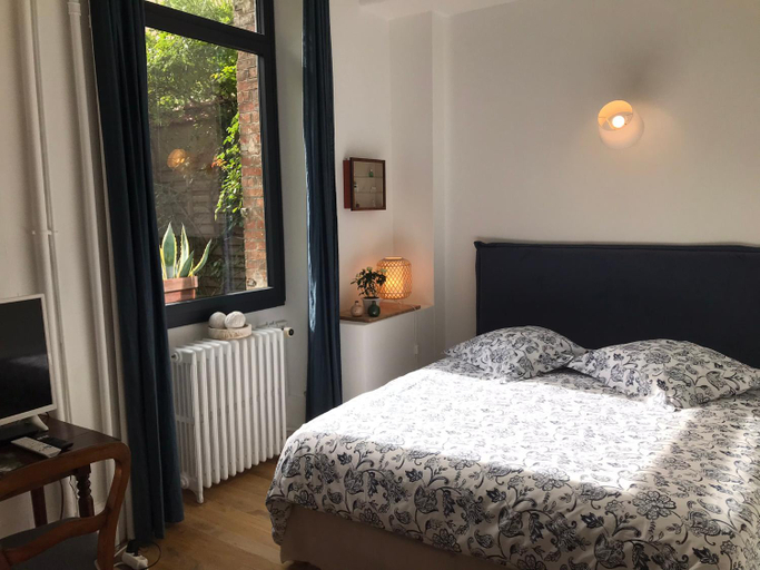 Bedroom 2, LE JARDIN D'ALEXANDRE, Loiret