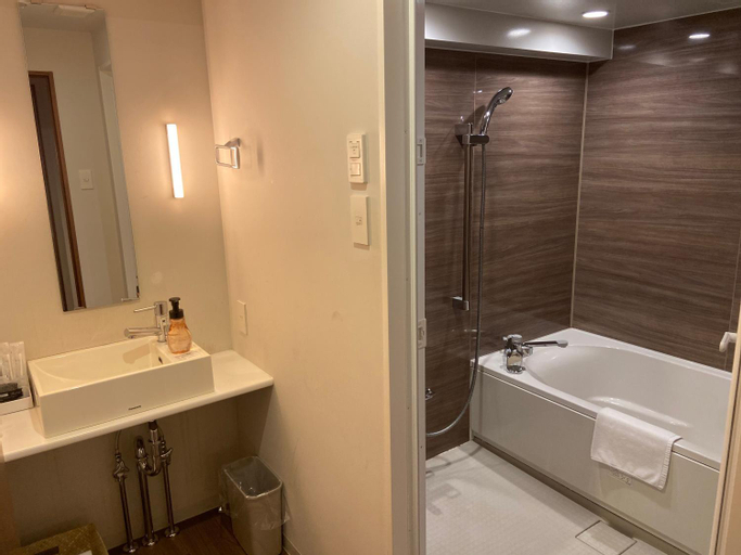 Bathroom 30