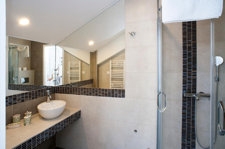 Bathroom 3, Apartments Villa Savamala, Belgrade