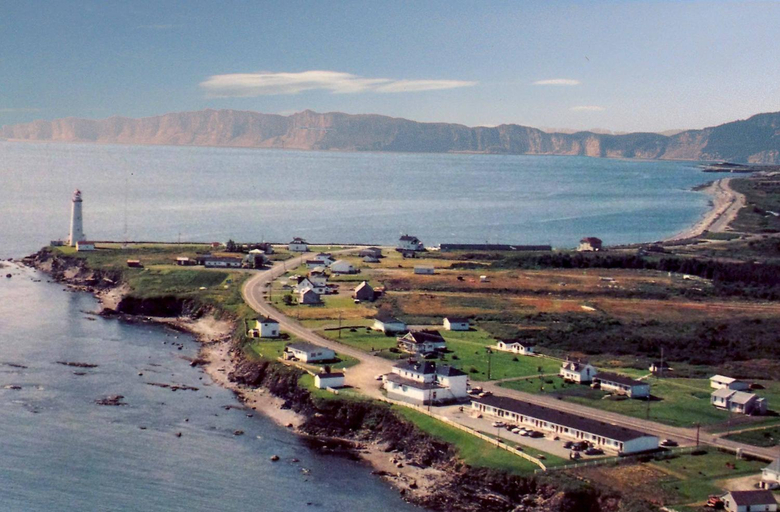 Others 4, Hotel-Motel Le Pharillon, La Côte-de-Gaspé