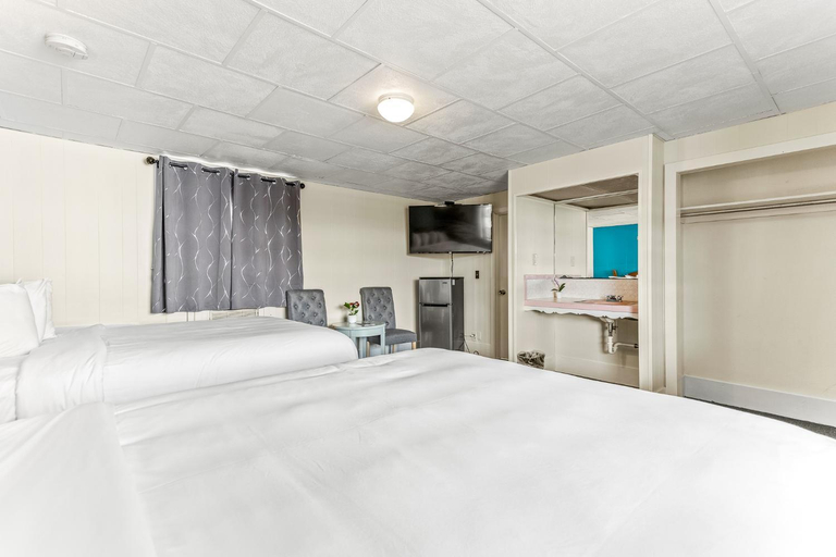 Bedroom 13