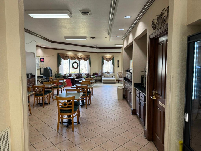 Food & Drinks 5, Quality Inn, Roane