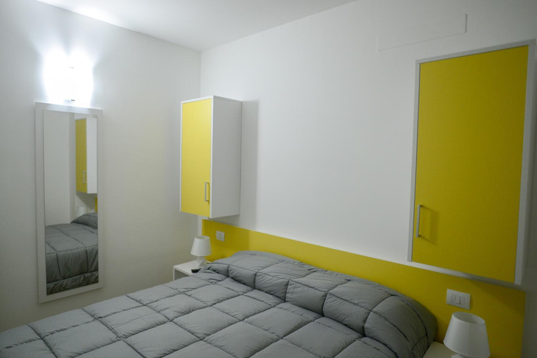 Others 2, esiloM Aparthotel, Isernia