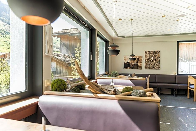 Public Area 3, Schnider Bed&Breakfast & Café, Surselva