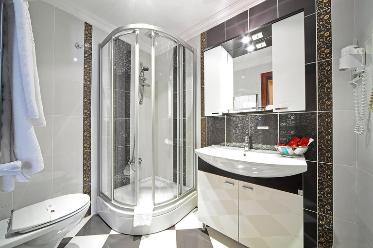 Bathroom 5, Antea Palace Hotel & Spa, Fatih