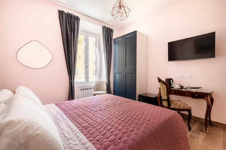 Bedroom 2, Queen Meg Roma, Rome
