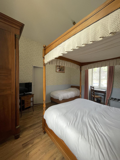 Bedroom 5