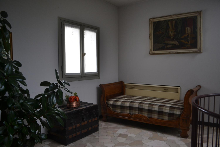 Bedroom 3, Hotel Aurora, Lecco