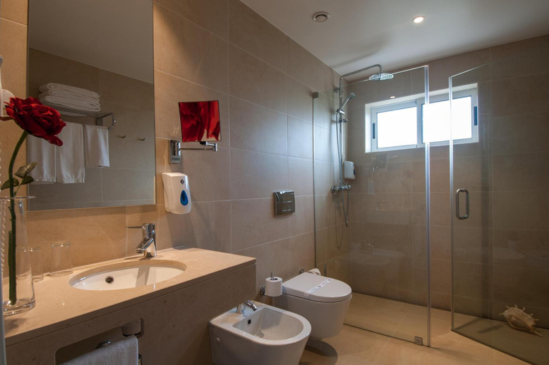 Bathroom 8