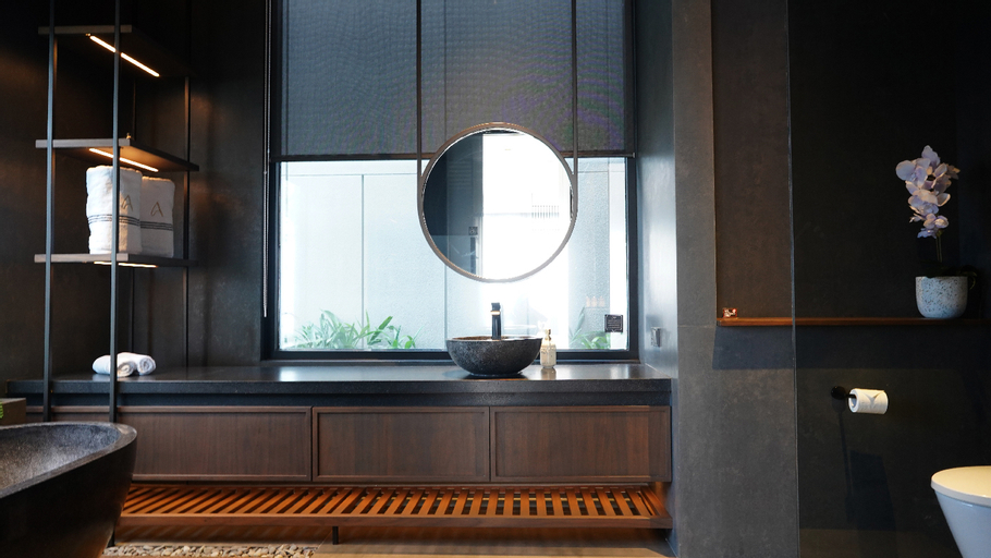 Bathroom 19