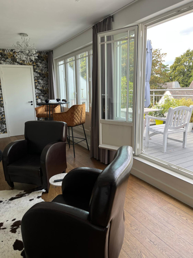 Others 5, Rooftop terrace suite, Antwerpen
