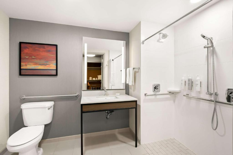 Bathroom 4, Hilton Garden Inn San Mateo, San Mateo
