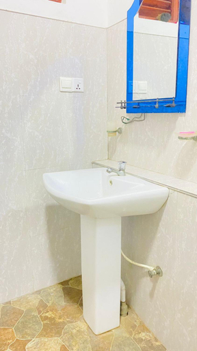 Bathroom 3, Harbour Bay Anex, Tangalle
