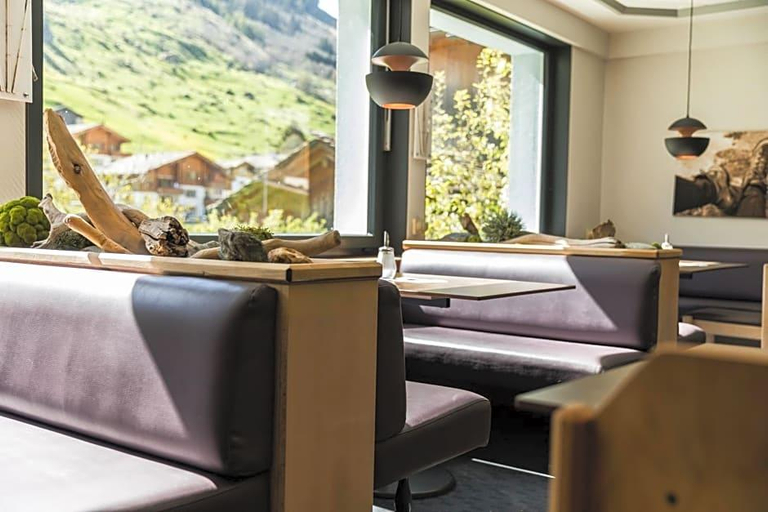 Exterior & Views 2, Schnider Bed&Breakfast & Café, Surselva