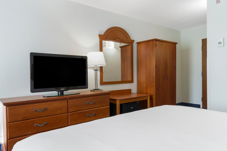 Bedroom 9