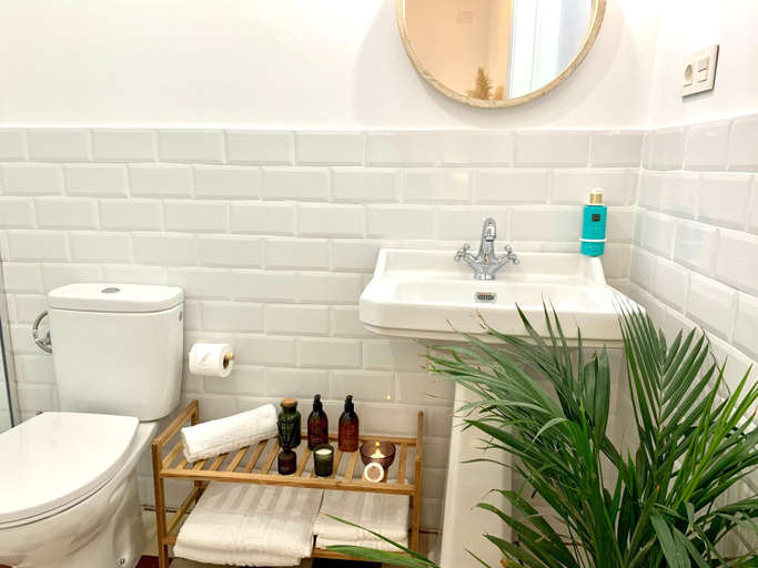 Bathroom 4, Casa Del Azúcar, Granada