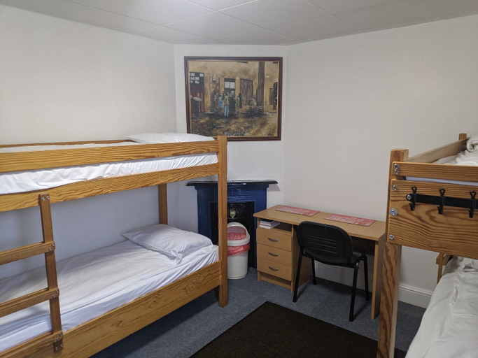 Bedroom 2, Harlow International, Hertfordshire