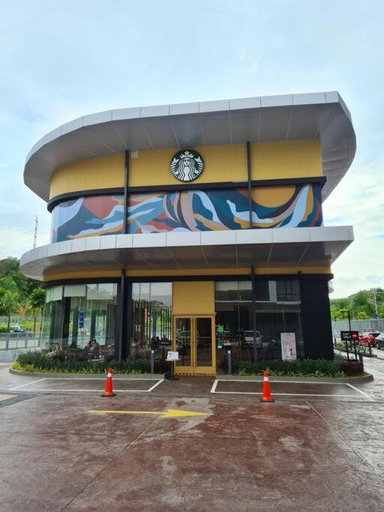 Food & Drinks, Alpine Conezion Golf View Netflix at IOI City Mall, Kuala Lumpur