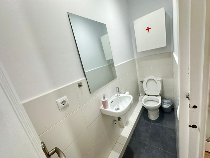 Bathroom 2, Rooms Nuevo Balmes, Barcelona