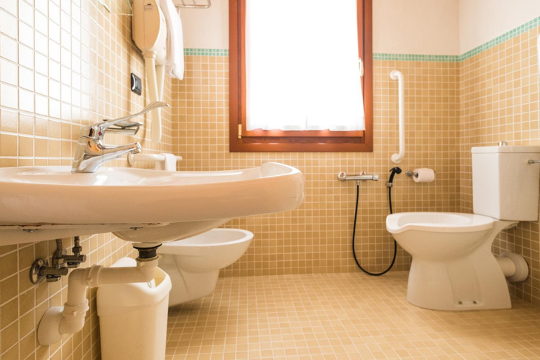 Bathroom 4
