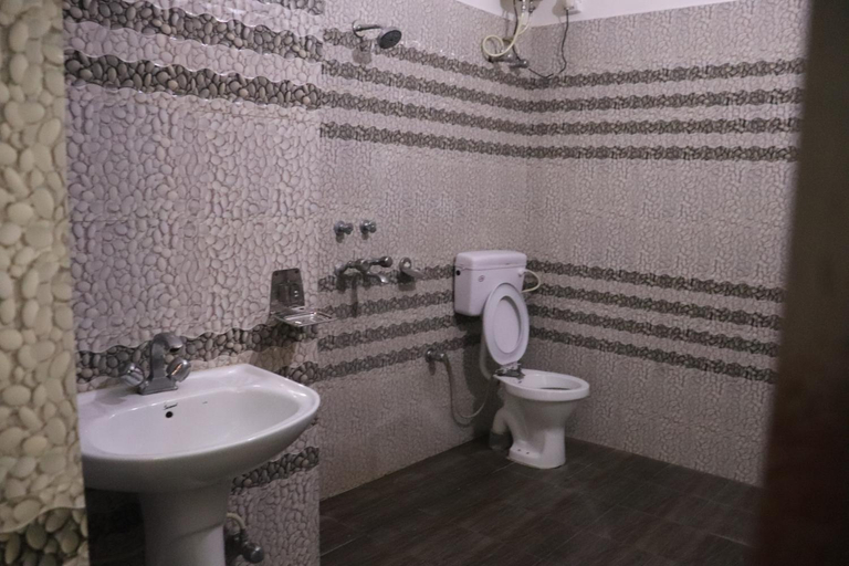 Bathroom 4, HITAM HOME, Garhwal