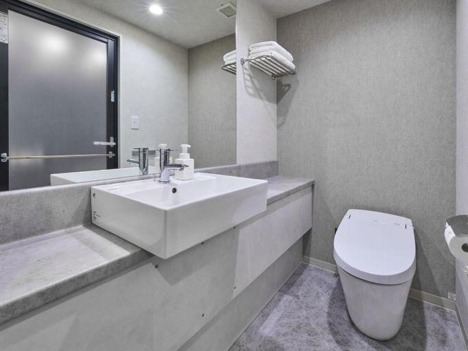Bathroom 7