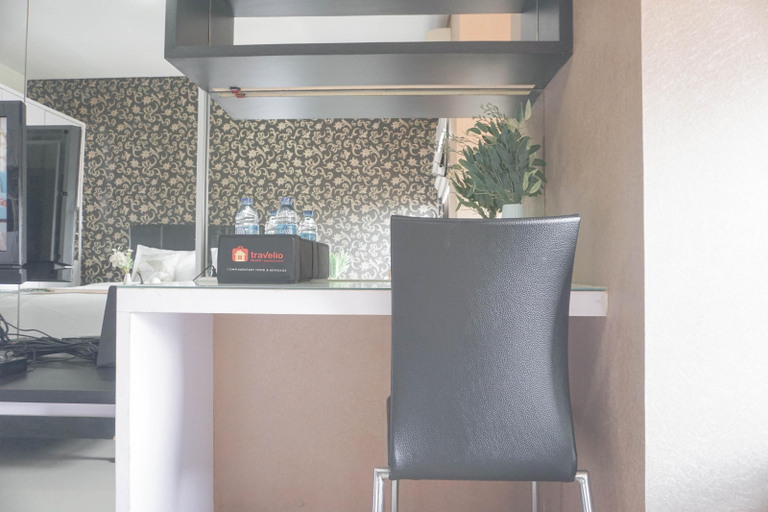 Others 4, Minimalist and Relaxing Studio Room at Tamansari Semanggi Apartment By Travelio, Jakarta Selatan