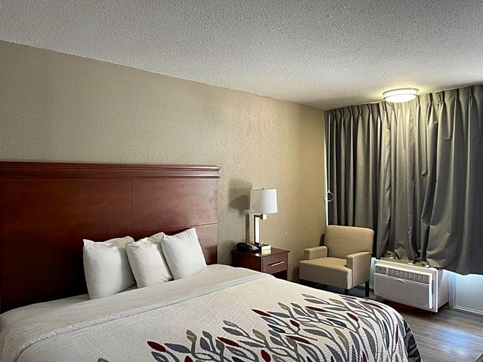 Bedroom 3, Red Roof Inn LaGrange, Troup