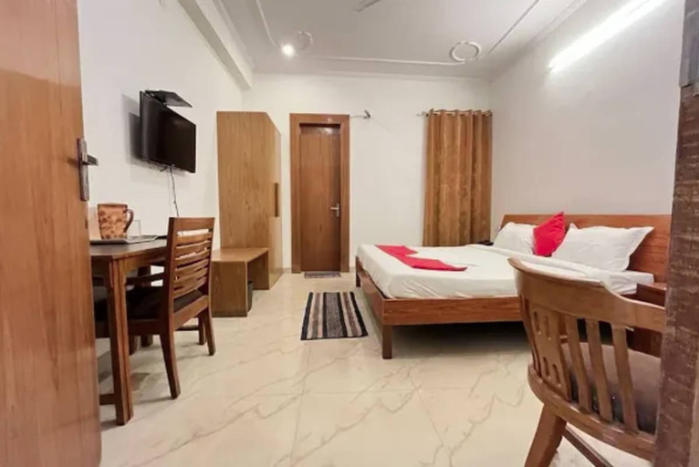Bedroom 3, Hotel Radient Casa, Gautam Buddha Nagar