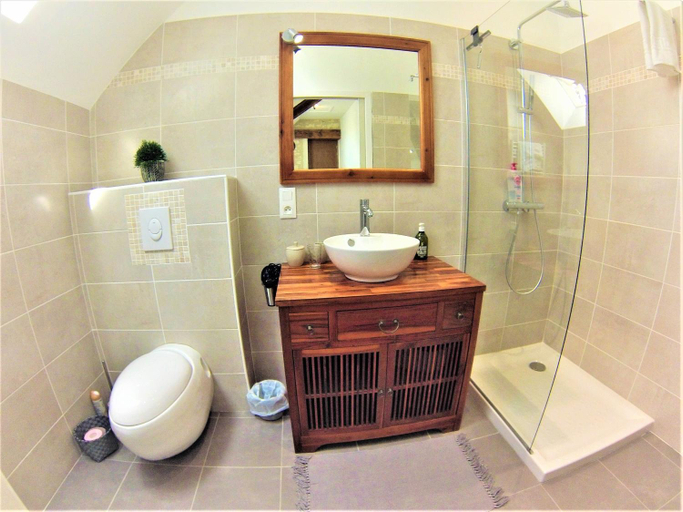Bathroom 21