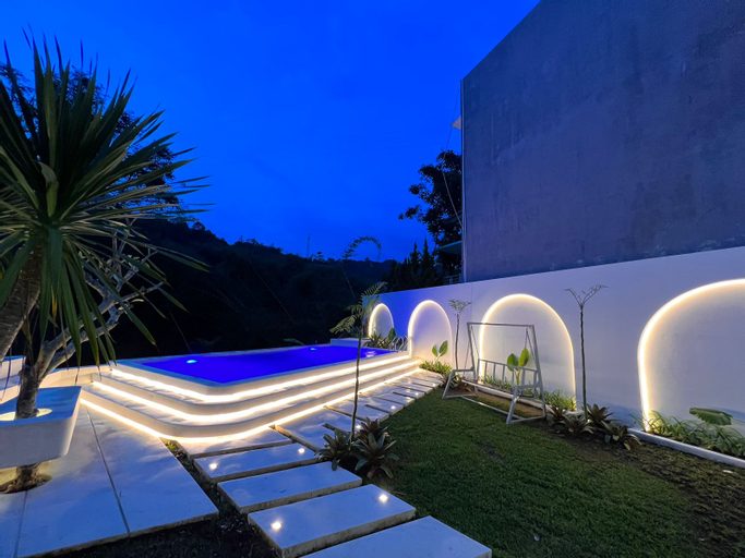 Sport & Beauty 2, Villa Amethyst Dago Pakar M-59 4BR with Private Pool, Billiard and Karaoke Set, Bandung