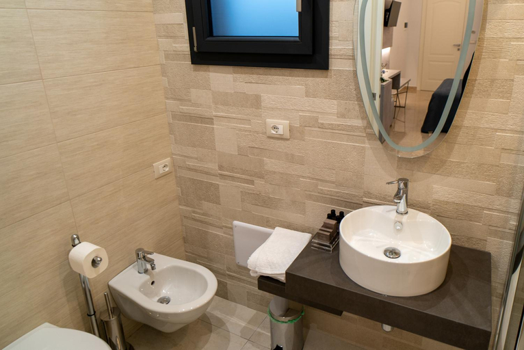 Bathroom 3, Le margherite B&B, Brindisi