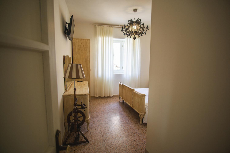 Bedroom 2, Ome sweet Ome, Brescia