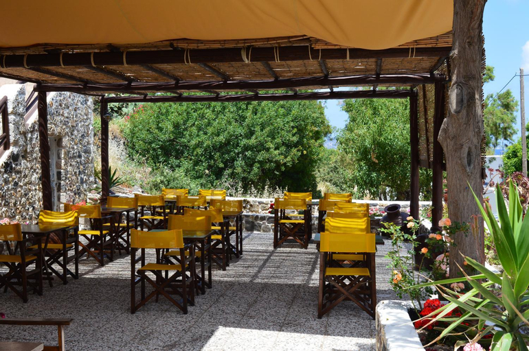Food & Drinks, Romantzo, South Aegean