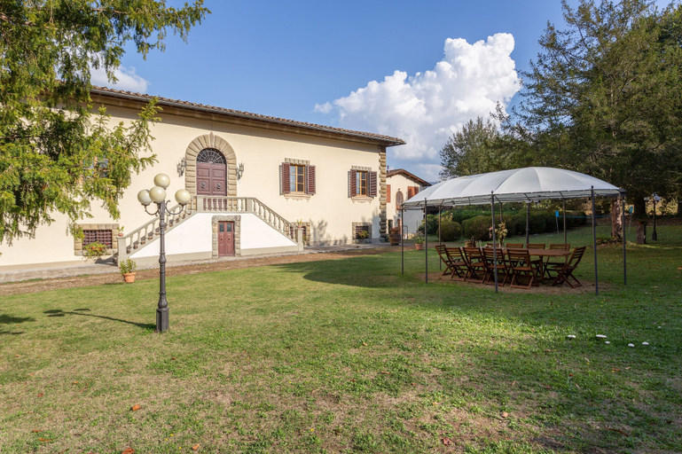 Others 5, Villa Maltempo, Florence