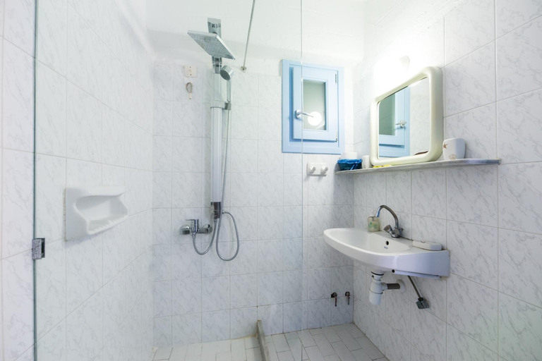 Bathroom 4, Stratos Apartments & Studios, South Aegean