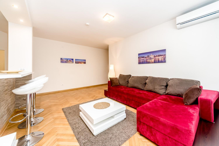 2, Apartments King Milan, City Center, Belgrade