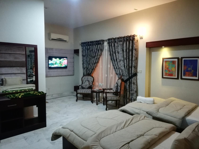 Bedroom 2, Hotel Island Clifton, Karachi