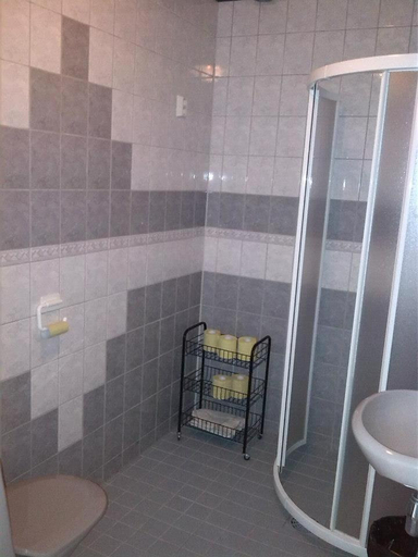 Bathroom 3, Kyron Loma, Lapland