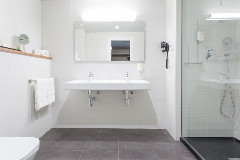Bathroom 4, Hotel Artiem Madrid, Madrid